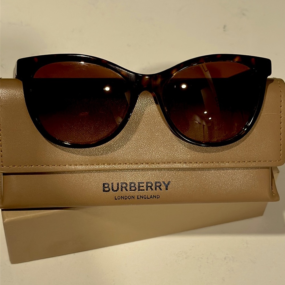 Burberry sunglasses